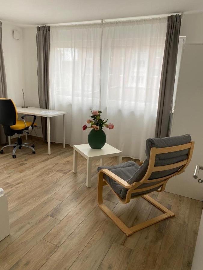 Ferienwohnungen Lamisto Am Waldesrand Neckartenzlingen Exterior foto